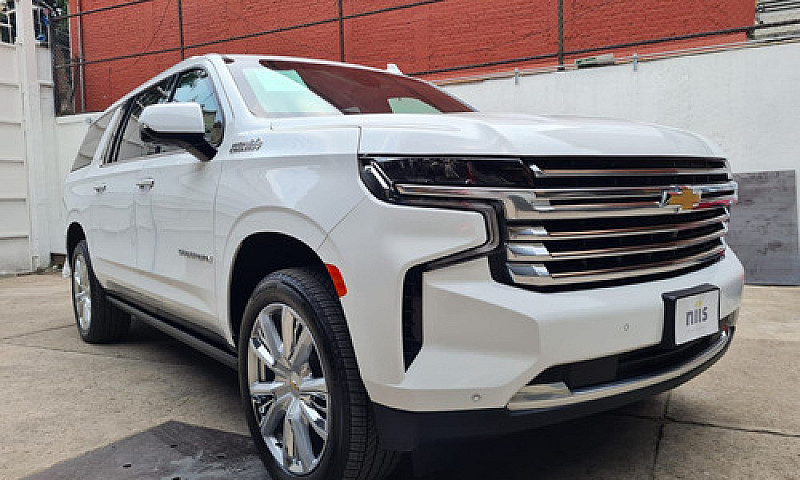 Chevrolet Suburban 2...
