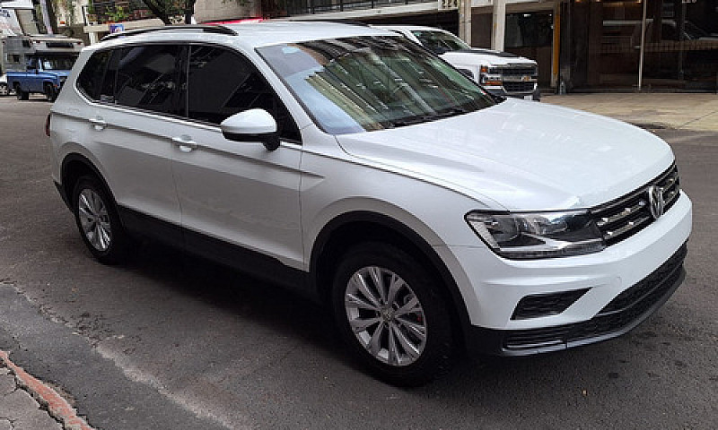 Volkswagen Tiguan 1....