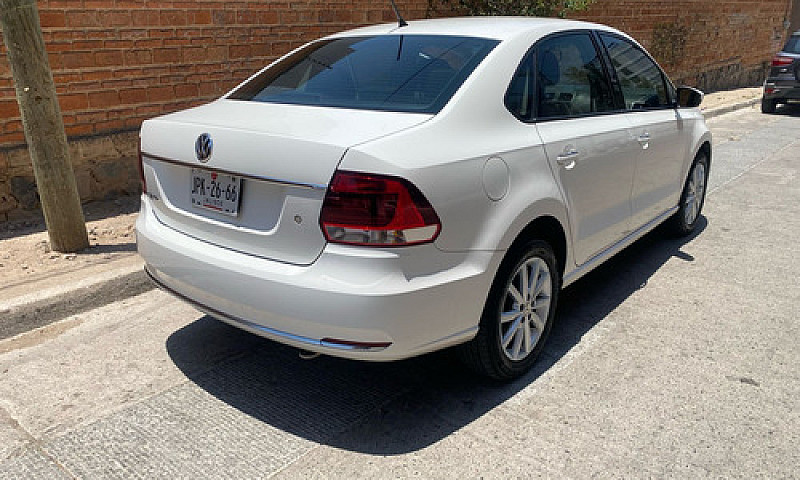 Volkswagen Vento 1.6...