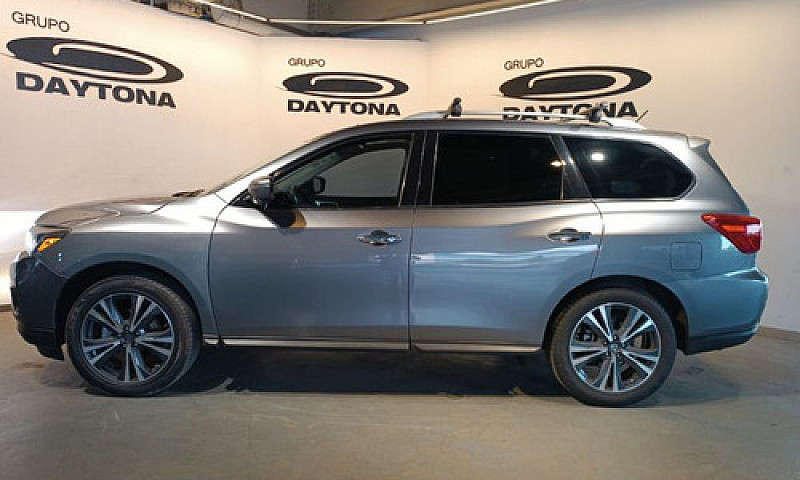 Nissan Pathfinder 20...