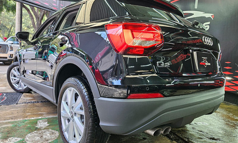 Audi Q2 2020...