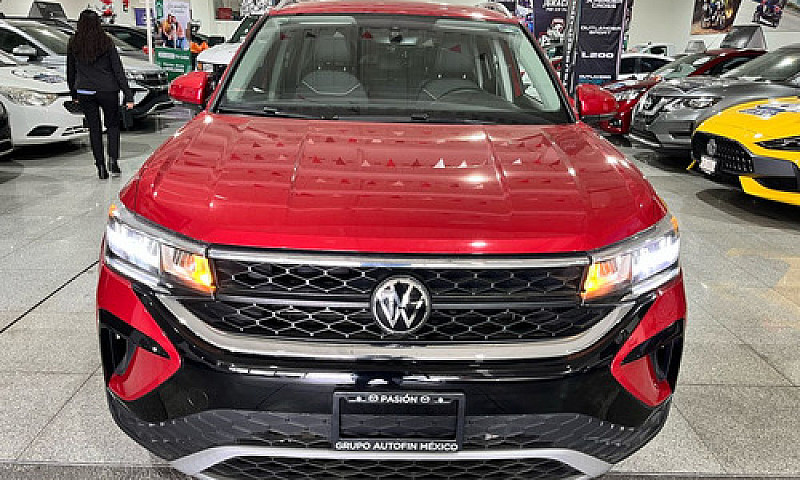 Volkswagen Taos 2024...