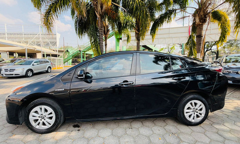 Toyota Prius 2017...