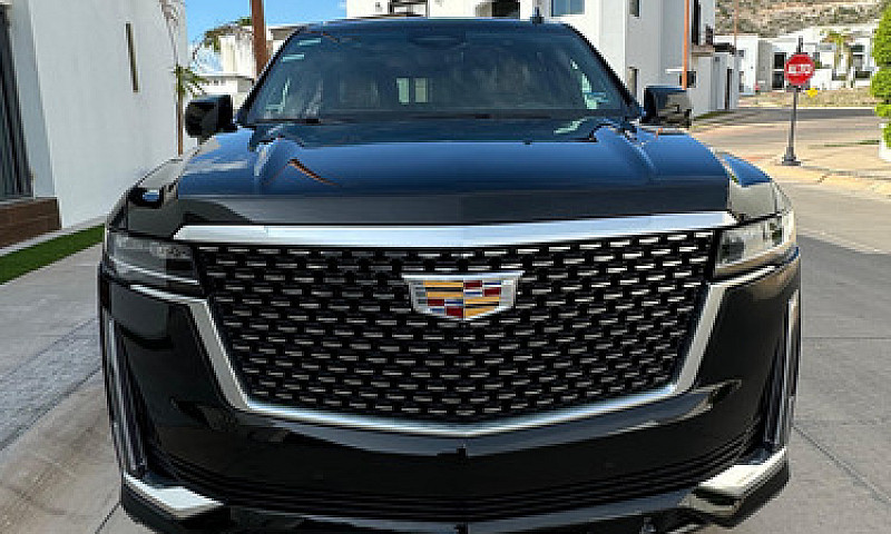 Cadilllac Escalade 1...