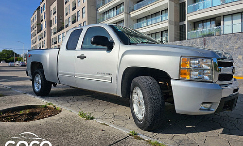 Chevrolet Cheyenne C...
