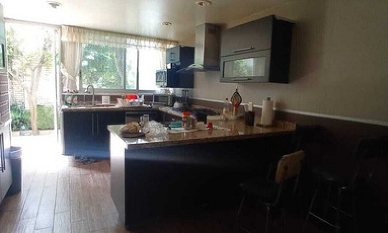 Casa En Venta En Lom...