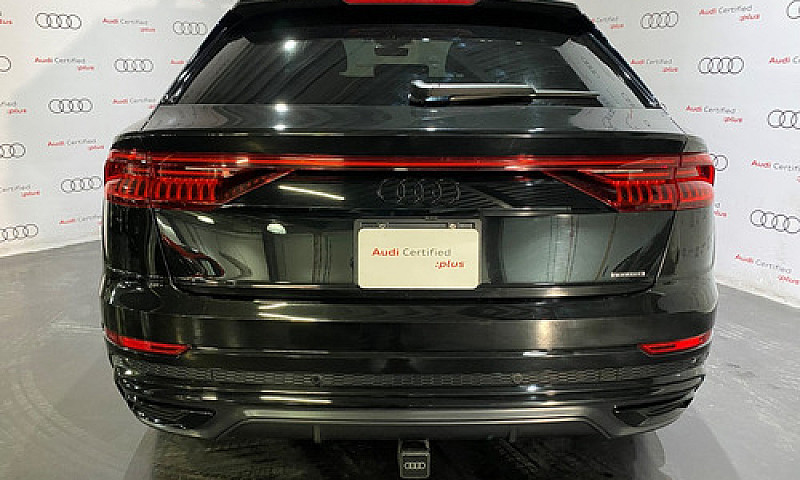 Audi Q8 2023...