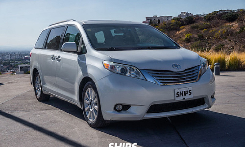 Toyota Sienna 2016...