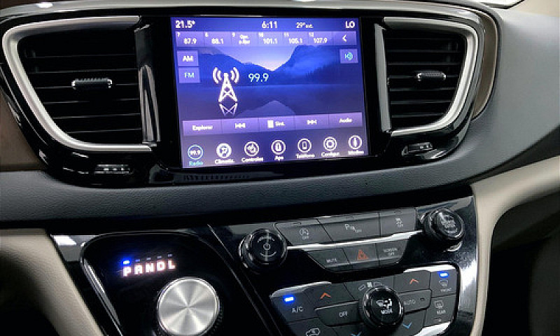 Chrysler Pacifica 20...
