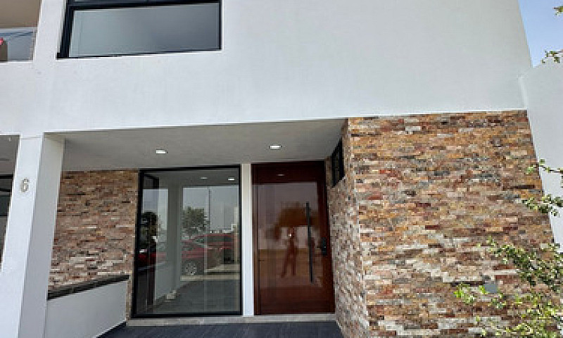 Casa En Venta En Lom...