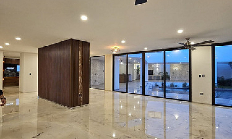 Residencia De Lujo E...