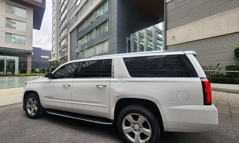 Chevrolet Suburban 5...