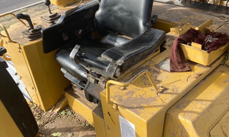 Caterpillar D6M Sin ...