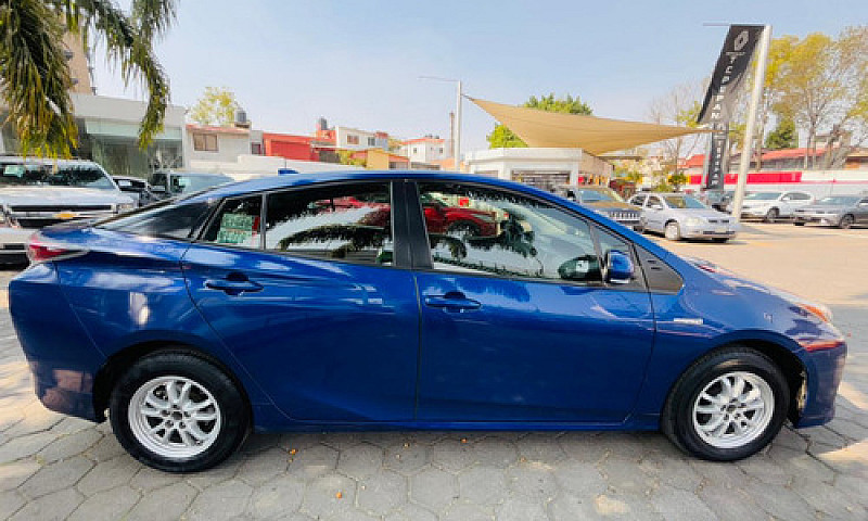Toyota Prius 2017...