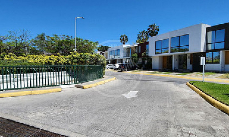 Casa En Venta Con Re...