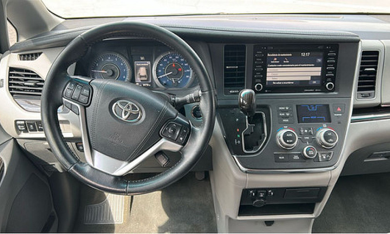 Toyota Sienna 2019...