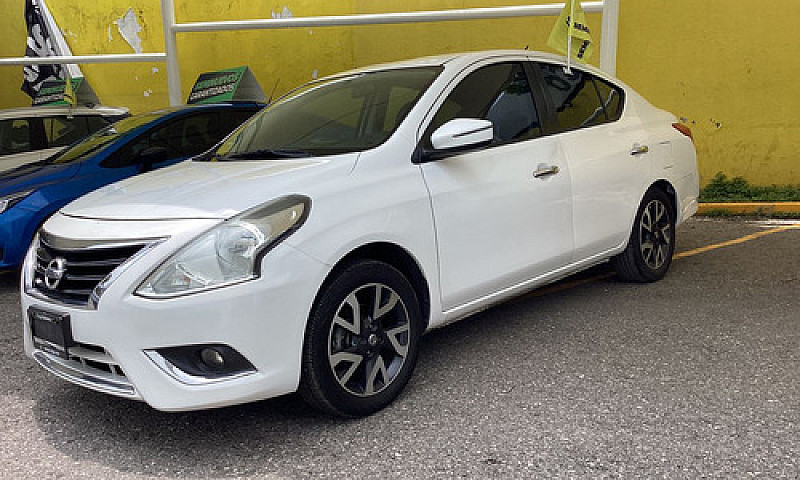 Nissan Versa 2017...