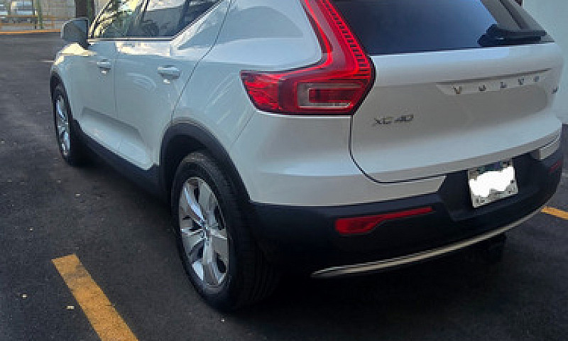 Volvo Xc40 T5 Moment...
