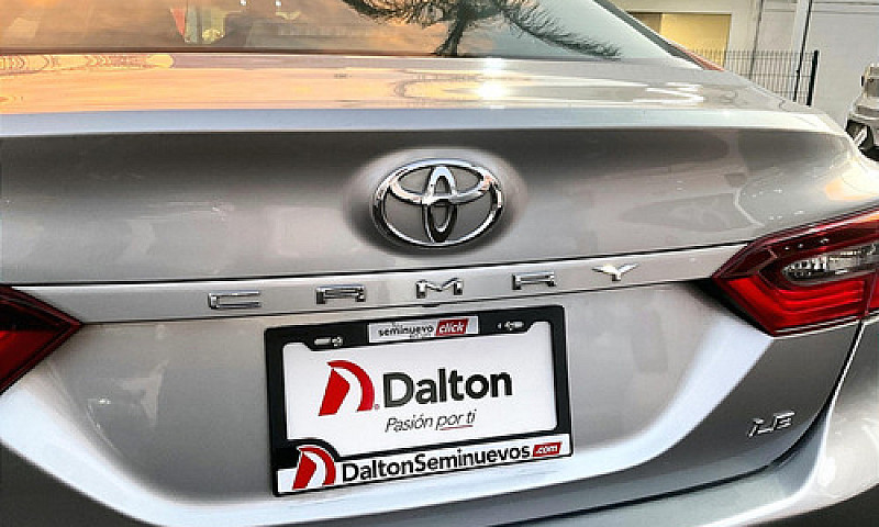 Toyota Camry 2022...