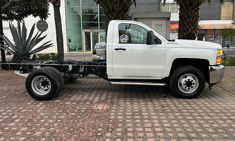 Chevrolet Silverado ...