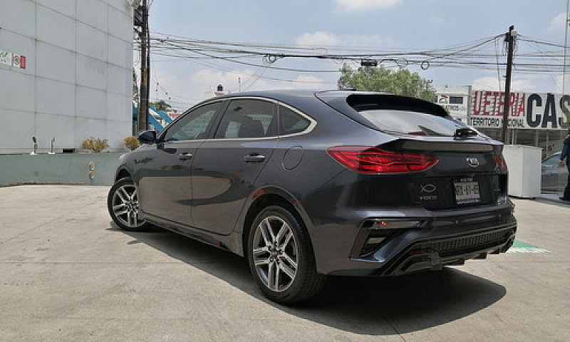 Kia Forte 2020 2.0 H...