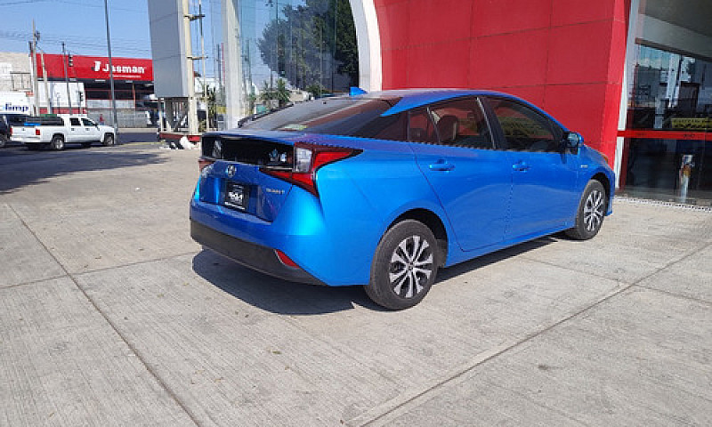 Toyota  Prius  2019...