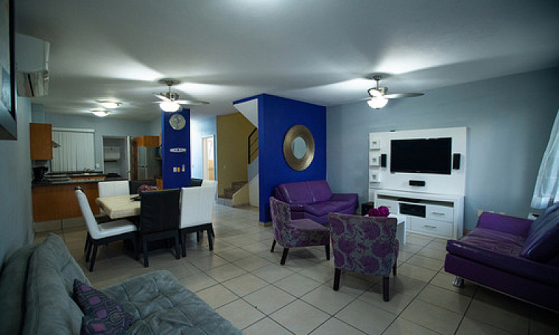 Residencia En Rincón...