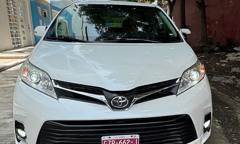 Toyota Sienna 3.5 Li...