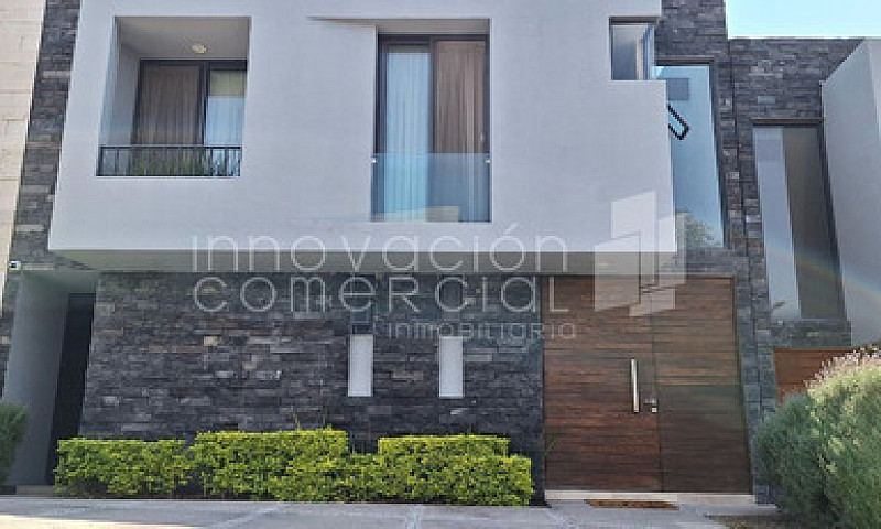 Venta De Casa En Alt...