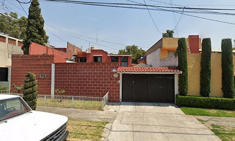 Enorme Casa Con Jard...