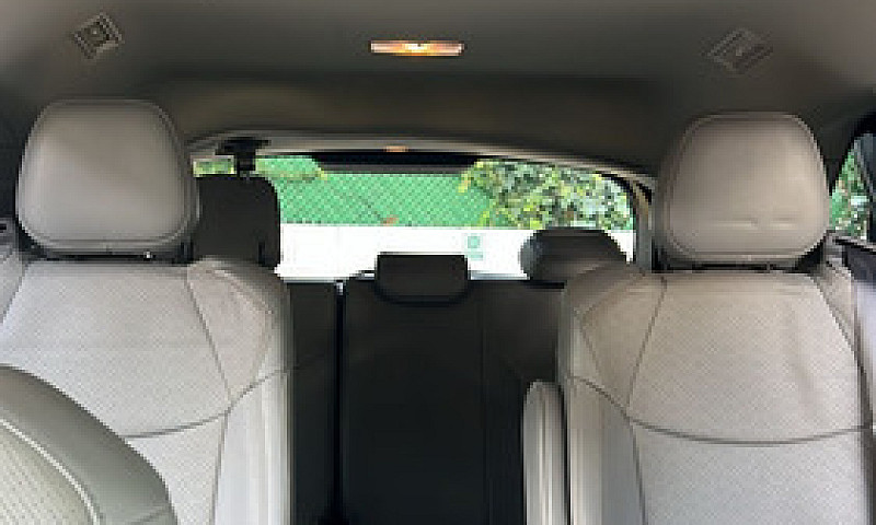 Toyota Sienna Híbrid...