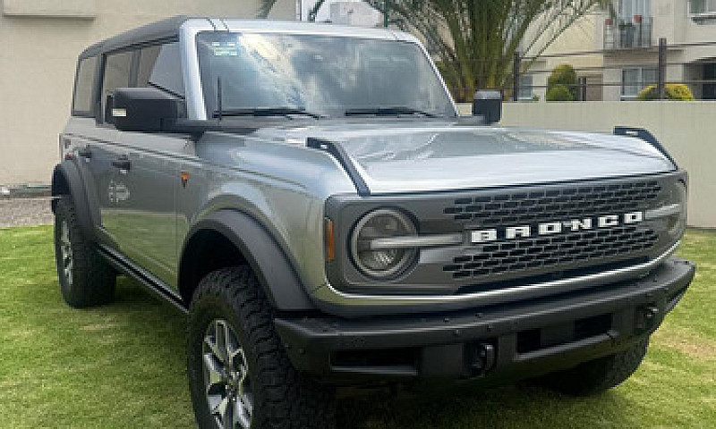 Ford Bronco Badlands...