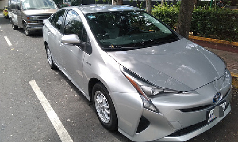 Toyota Prius 1.8 Bas...