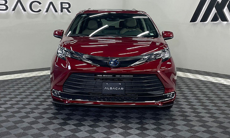 Toyota Sienna 2.5 Xl...