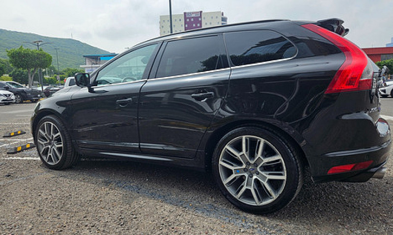 Volvo Xc60 2.0 T6 R-...