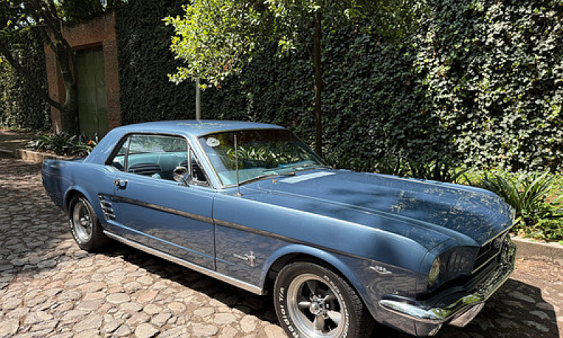 Ford Mustang...
