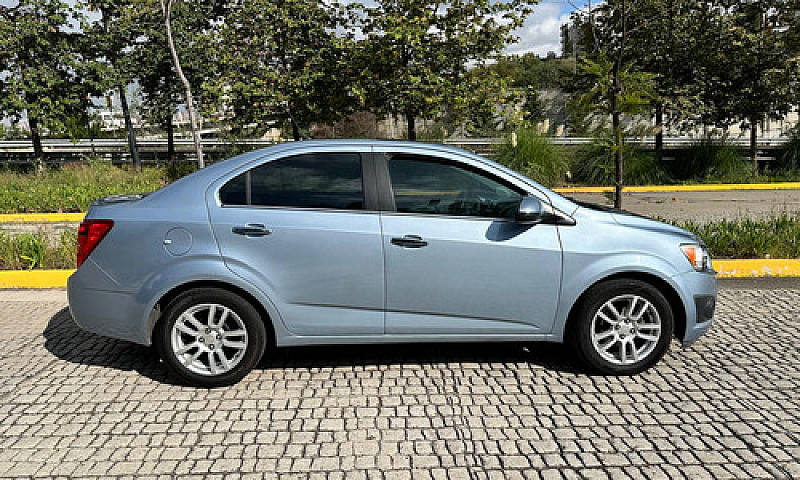 Chevrolet Sonic 1.6 ...