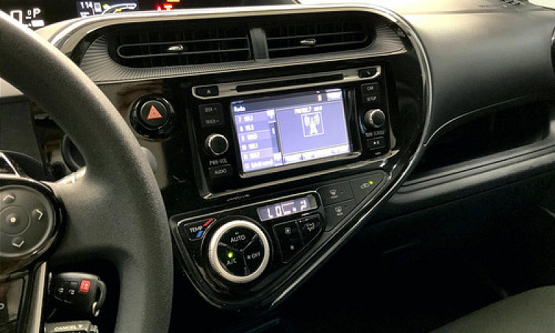 Toyota Prius 2021...