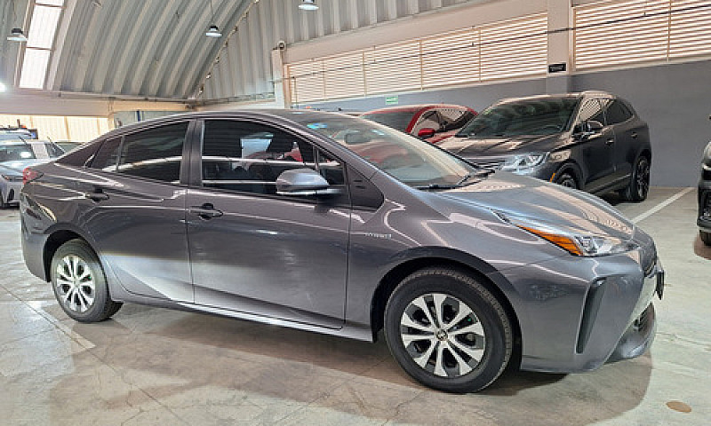 Toyota Prius 2020...