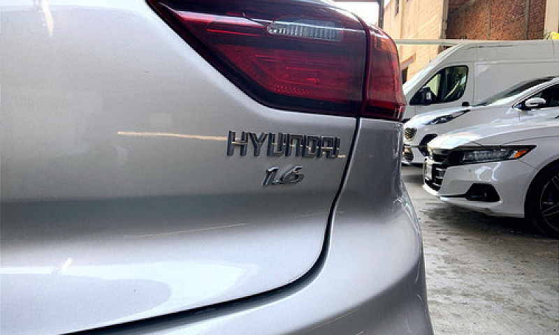 Hyundai Accent 2019...