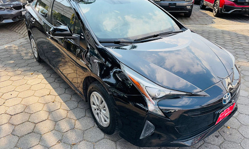Toyota Prius 2017...