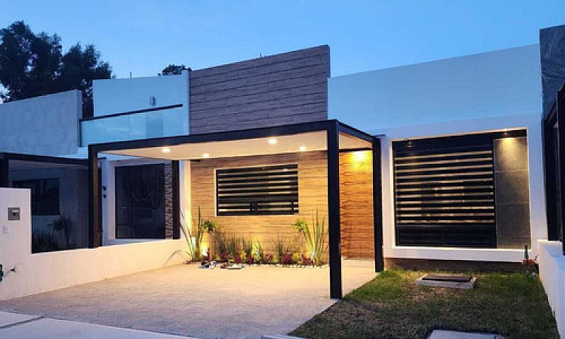 Cómoda Casa De Una P...