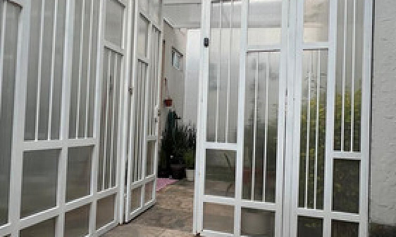 Casa En Venta, Lázar...