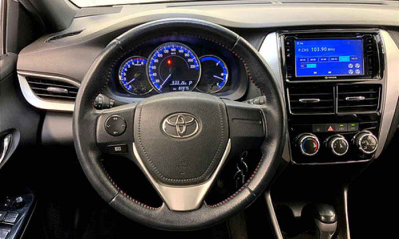 Toyota Yaris 2019...