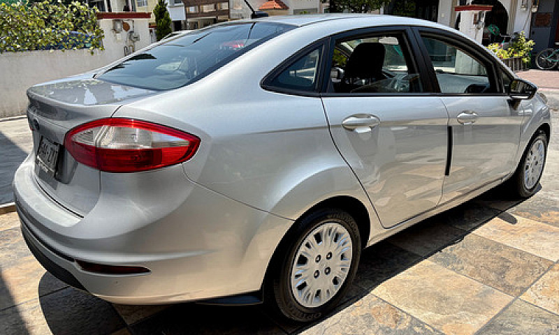 Ford Fiesta 1.6 Se S...
