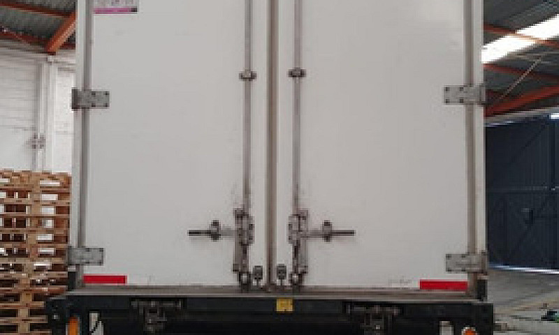 Freightliner M2 106 ...