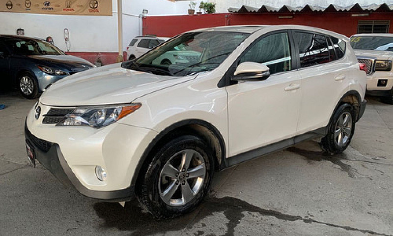 Toyota Rav4 2015...