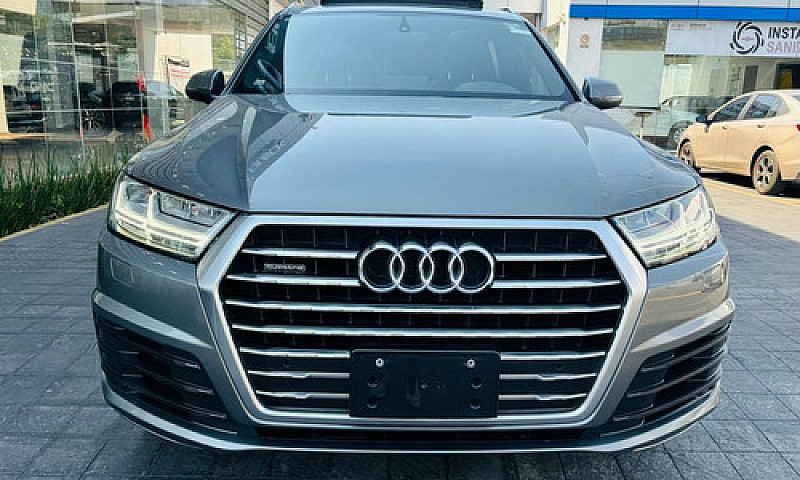 Audi Q7 2017...