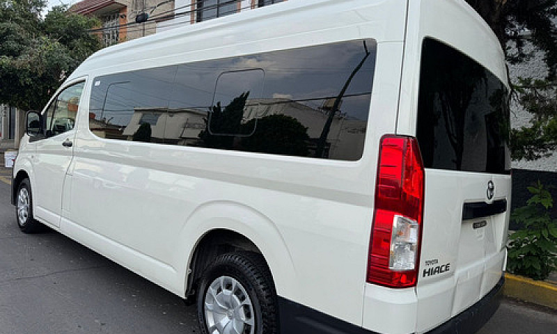 Toyota Hiace 2.7 Ven...
