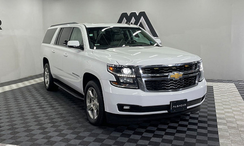 Chevrolet Suburban 2...